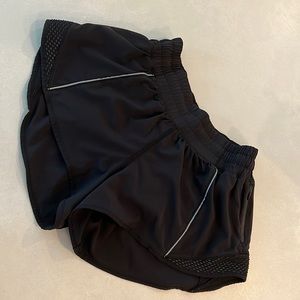 Lululemon shorty Hot Shorts
